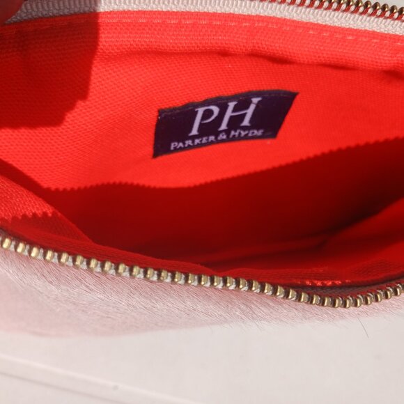 Parker&Hyde Crossbody Blush cowhide purse with strap. - Picture 5 of 7